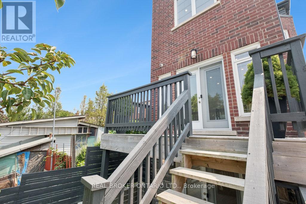 Photo 28 of 108 Hatherley Road, Toronto ON