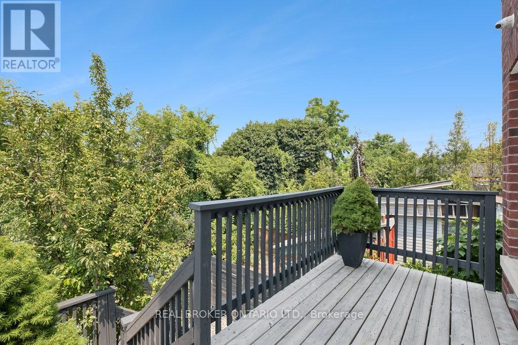 Photo 33 of 108 Hatherley Road, Toronto ON