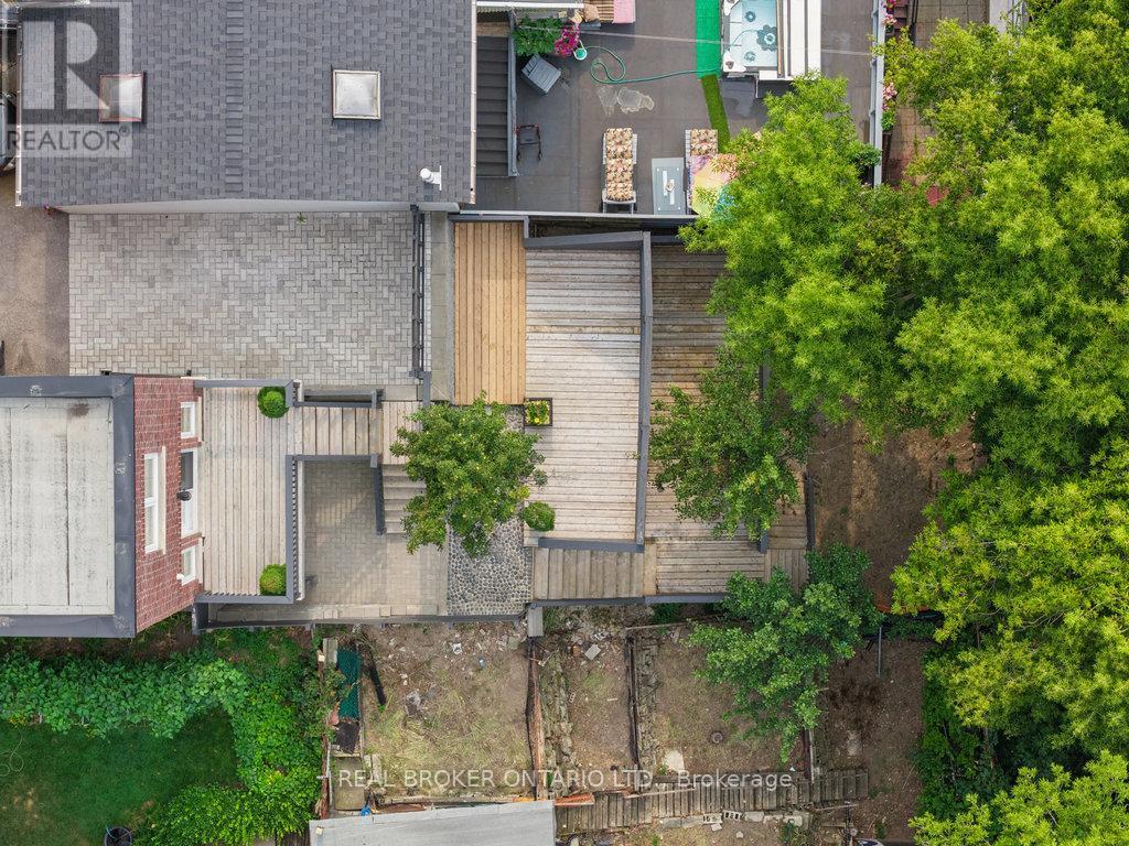 Photo 34 of 108 Hatherley Road, Toronto ON