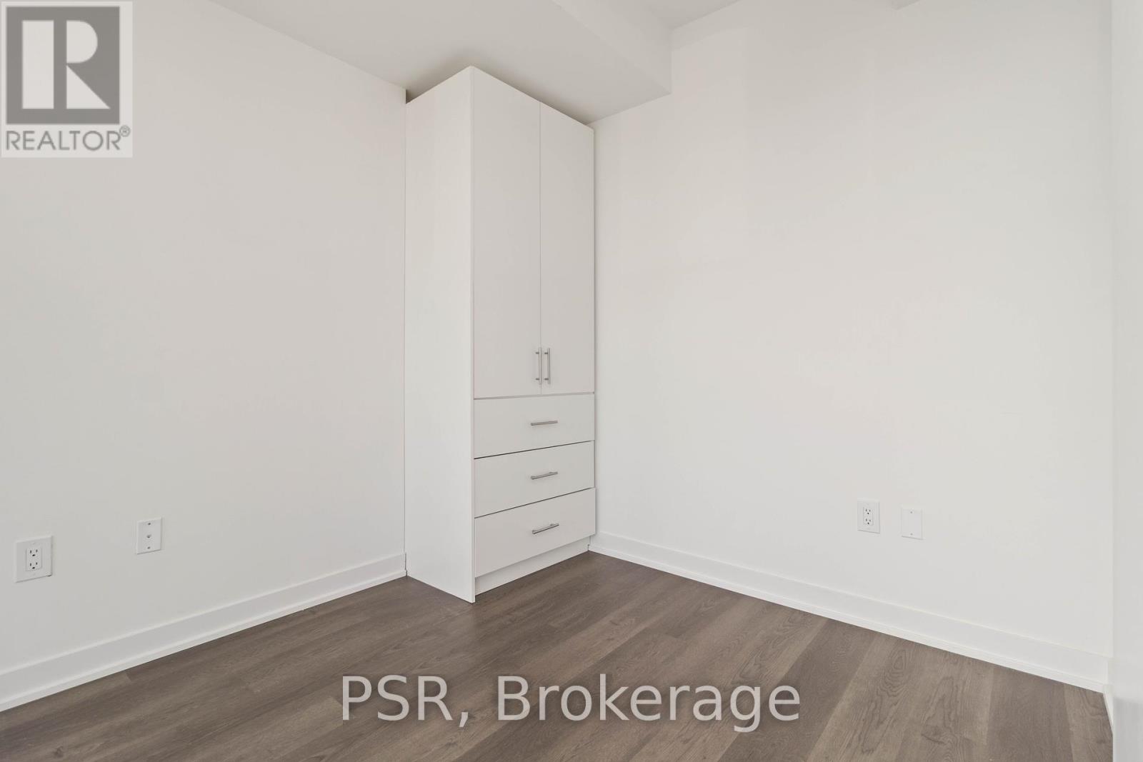 Photo 14 of 3501 3900 Confederation Parkway, Mississauga ON
