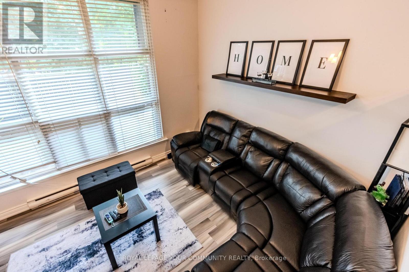 Photo 19 of 34 30 Briar Path, Brampton ON