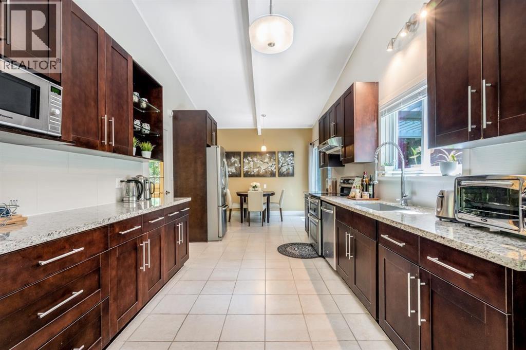 2120 28TH STREET, West Vancouver