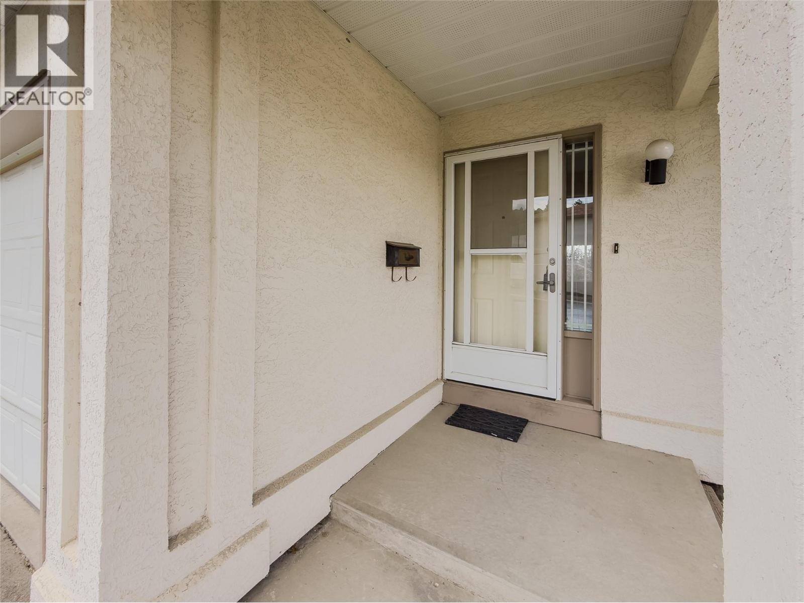 Photo 2 of 1950 Braeview Place Unit 2, Kamloops BC