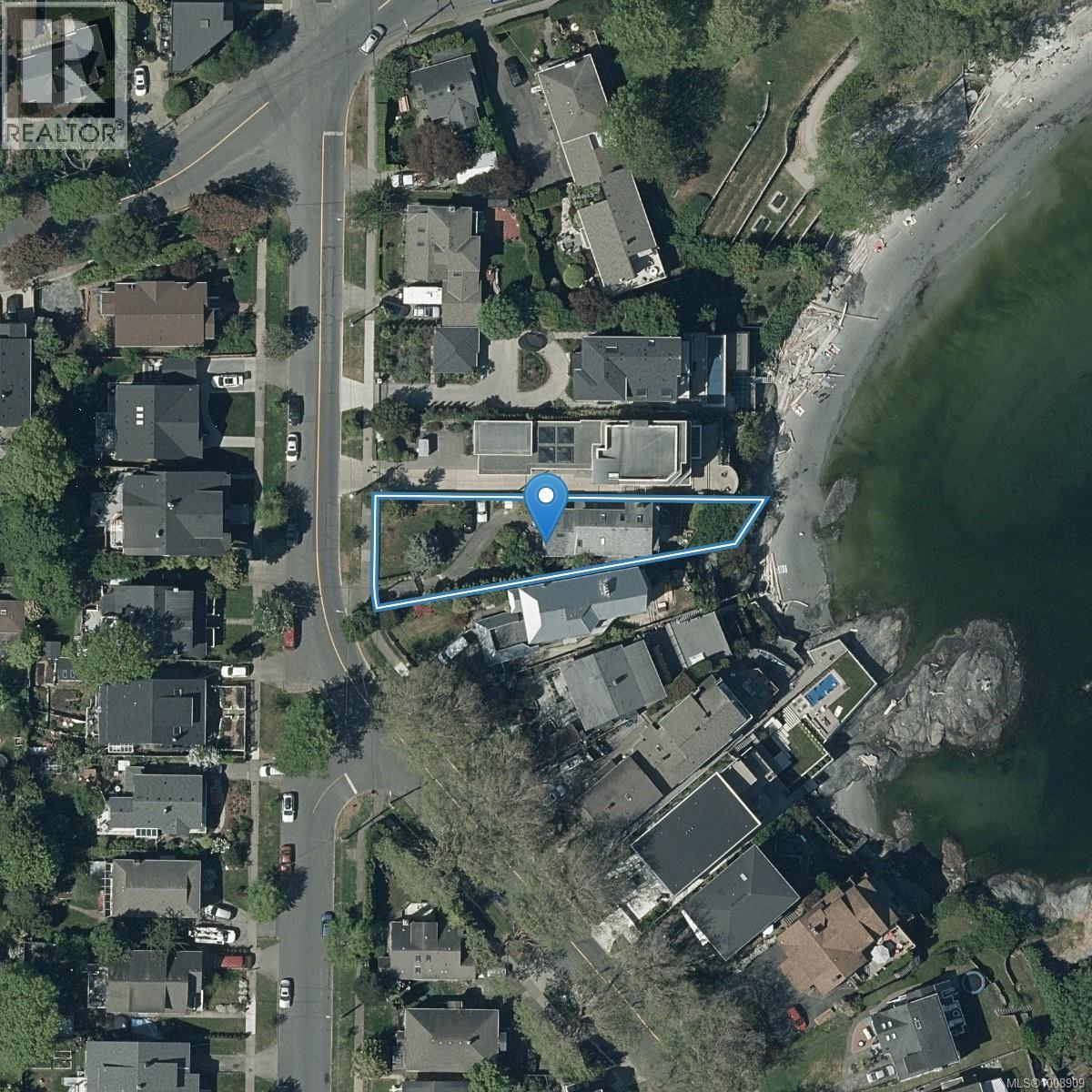 Photo 8 of 157 Robertson St, Victoria BC
