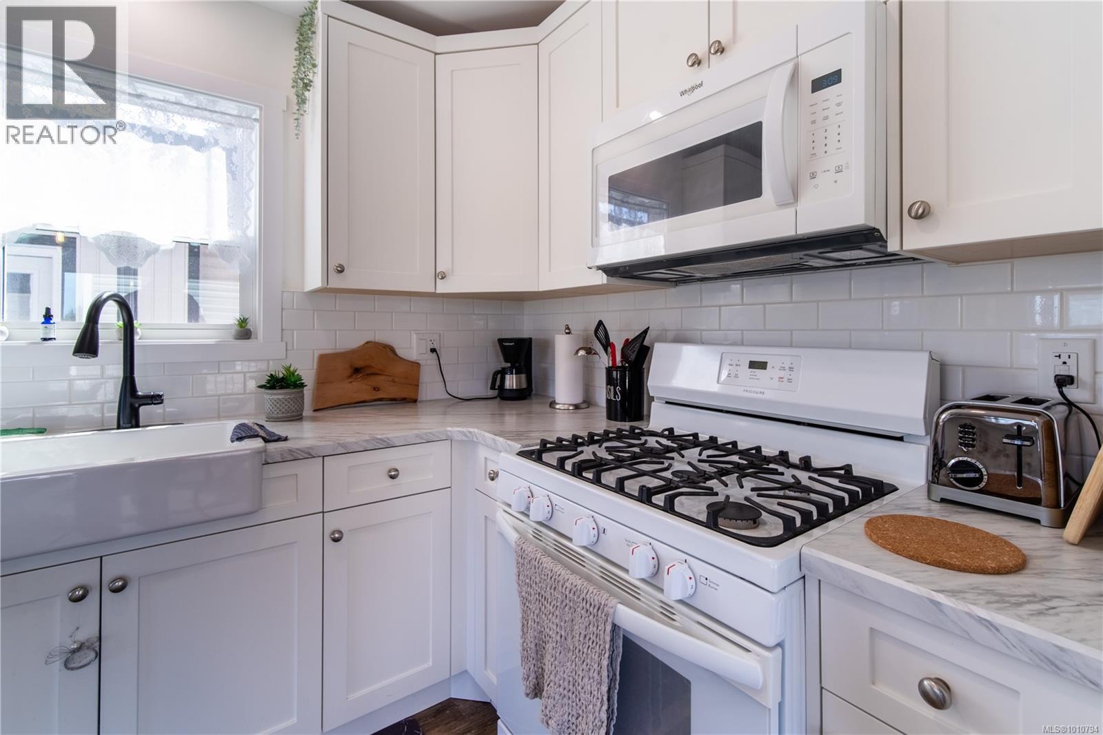 416 747 Old Place Rd, Central Saanich