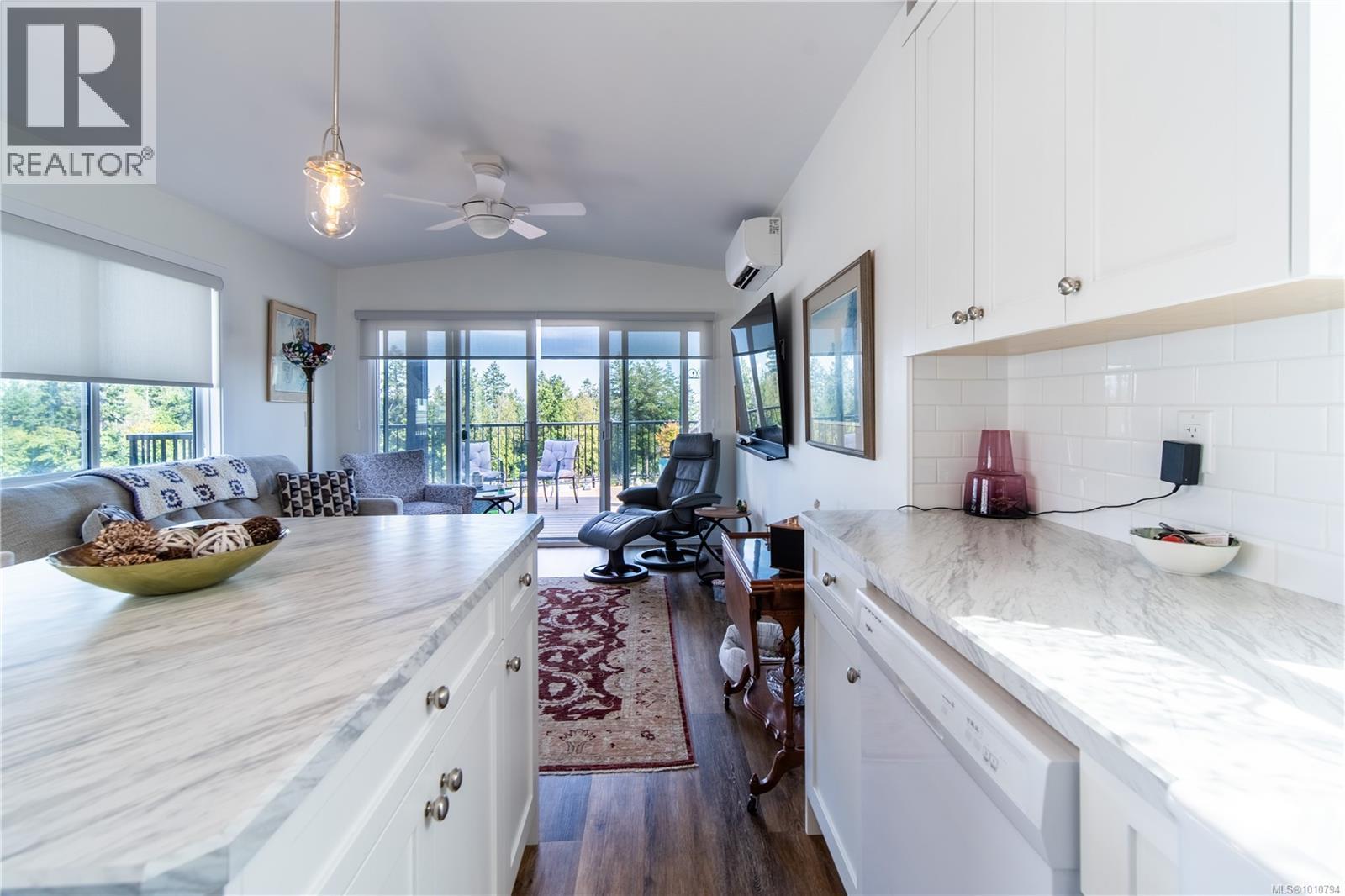 416 747 Old Place Rd, Central Saanich