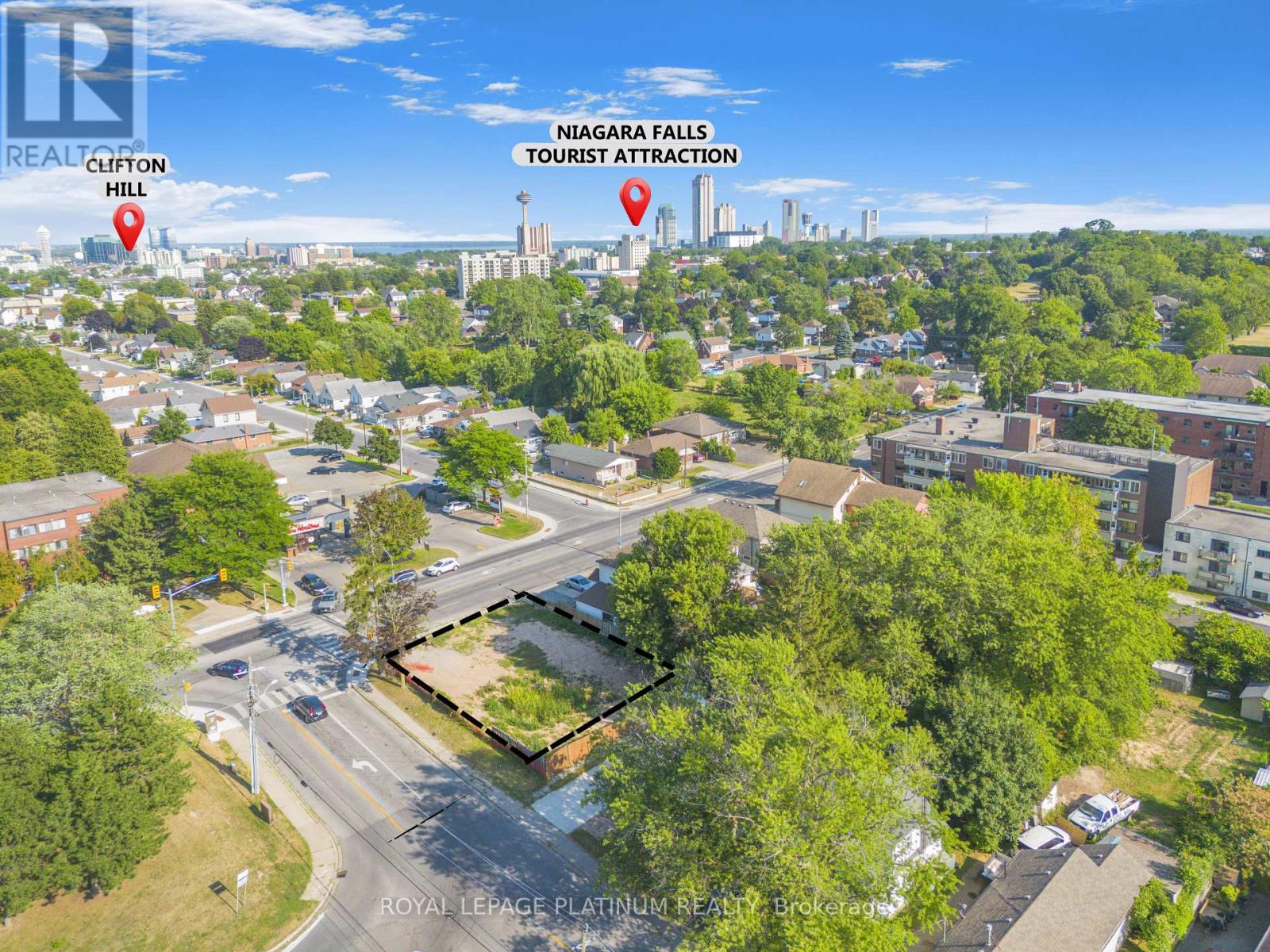Photo 10 of 5475 Drummond Road, Niagara Falls ON