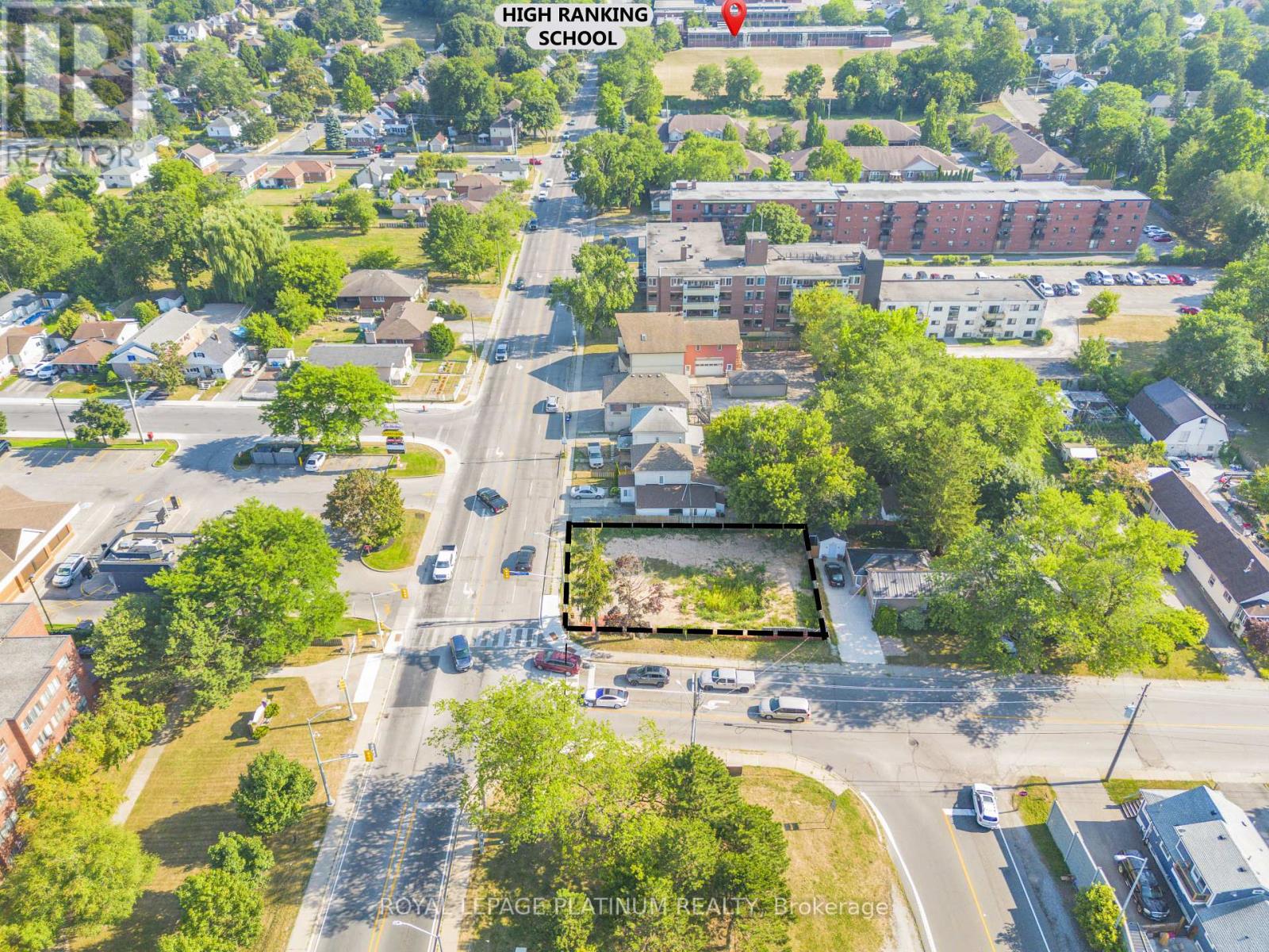 Photo 12 of 5475 Drummond Road, Niagara Falls ON