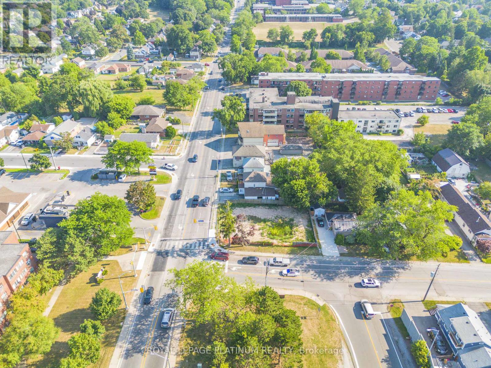Photo 6 of 5475 Drummond Road, Niagara Falls ON