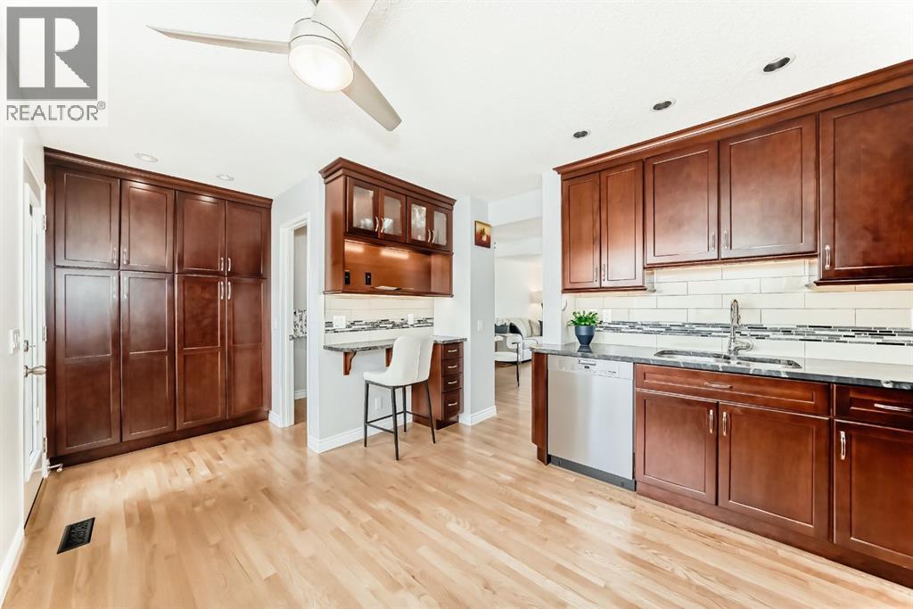 Single Family House for Sale in  Erin Dale Place SE Erin Woods Calgary 