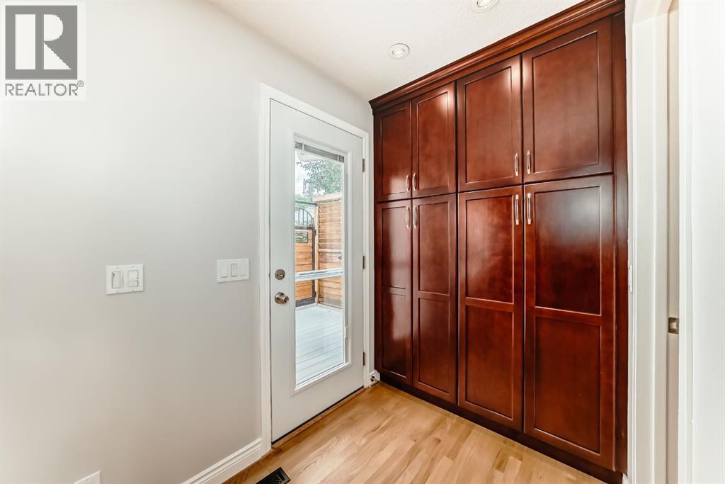 Single Family House for Sale in  Erin Dale Place SE Erin Woods Calgary 