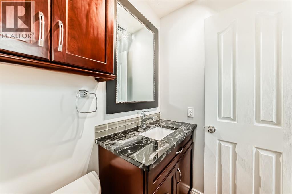 Single Family House for Sale in  Erin Dale Place SE Erin Woods Calgary 