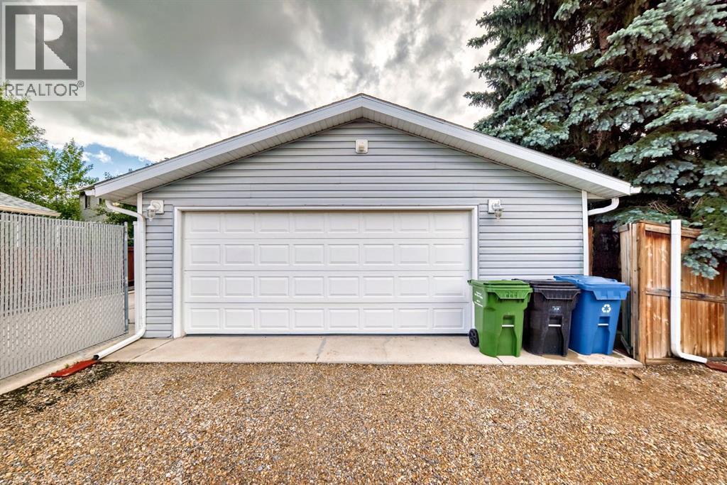 Single Family House for Sale in  Erin Dale Place SE Erin Woods Calgary 