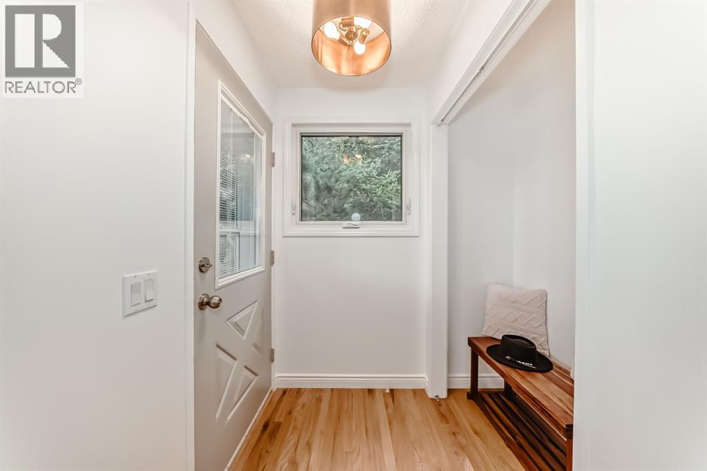 Single Family House for Sale in  Erin Dale Place SE Erin Woods Calgary 