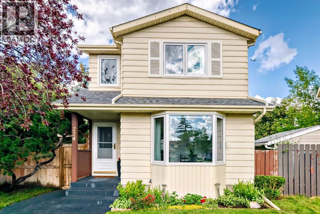 Single Family House for Sale in  Erin Dale Place SE Erin Woods Calgary 
