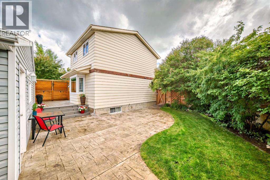 Single Family House for Sale in  Erin Dale Place SE Erin Woods Calgary 