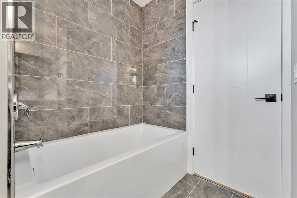 Single Family House Bi-level for Sale in  Templeside Road NE Temple Calgary 