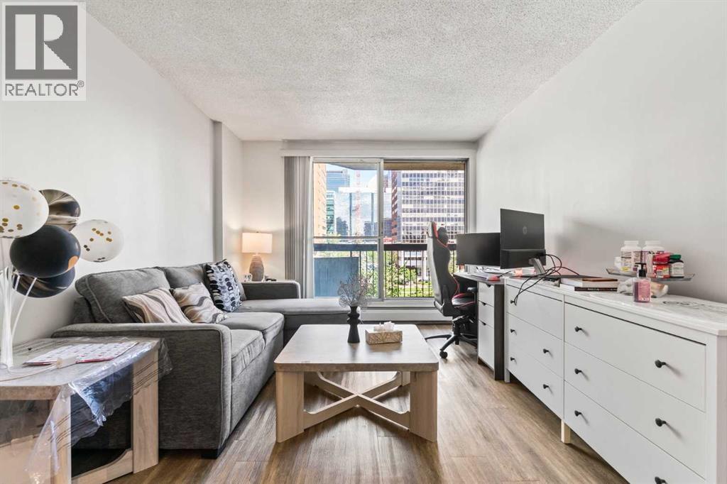 Single Family House for Sale in    Avenue SW Beltline Calgary 
