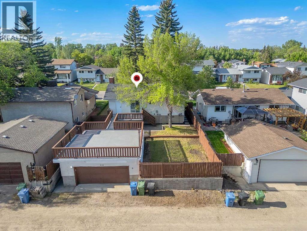 Single Family House Bi-level for Sale in  Templeside Road NE Temple Calgary 