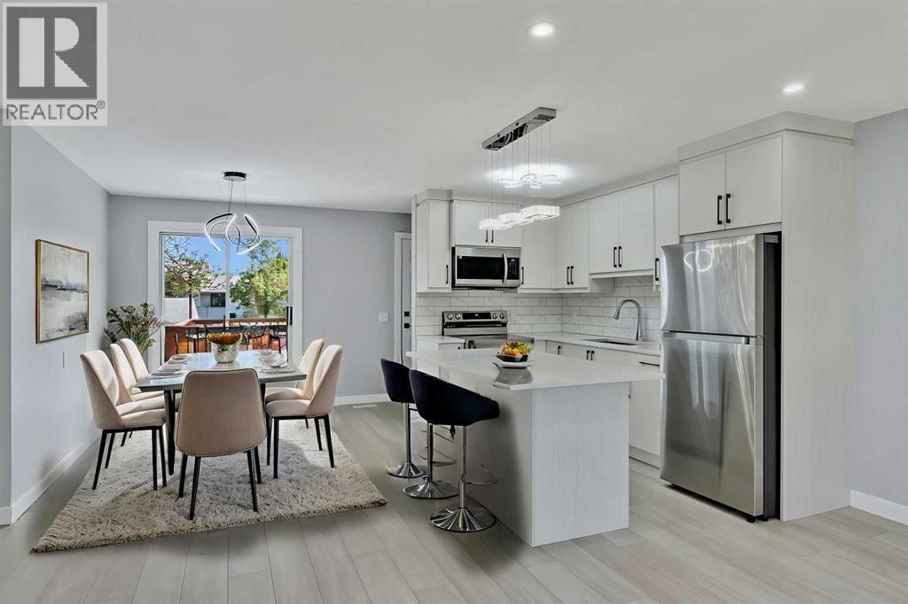 Single Family House Bi-level for Sale in  Templeside Road NE Temple Calgary 