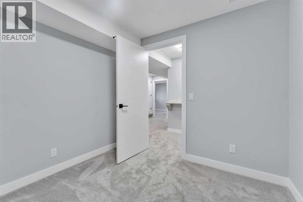 Single Family House Bi-level for Sale in  Templeside Road NE Temple Calgary 