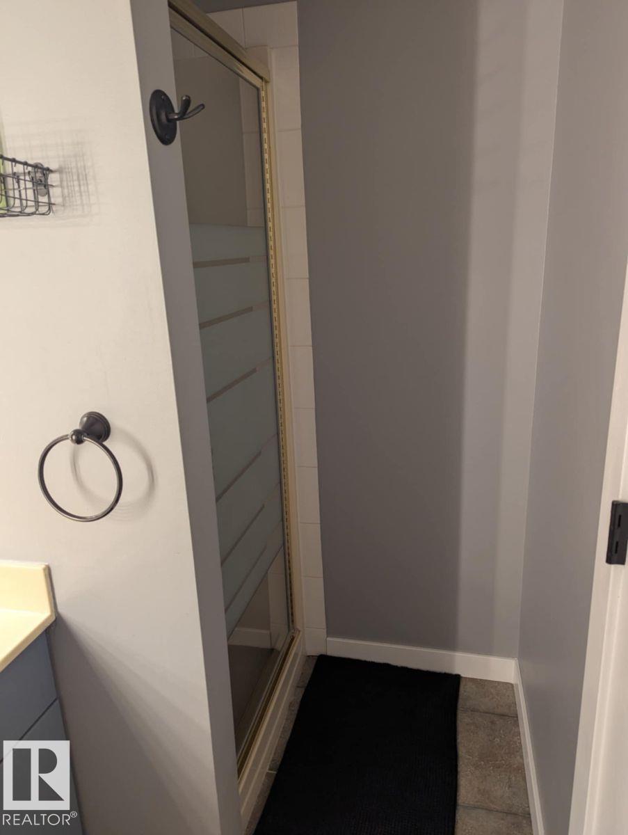 Photo 15 of 11019 10 Av Nw, Edmonton AB