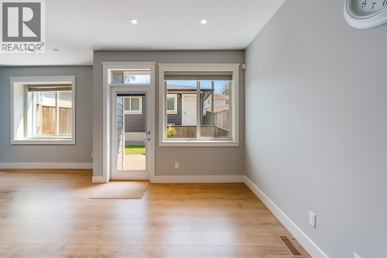 Photo 7 of 5078 Norfolk Street, Burnaby BC
