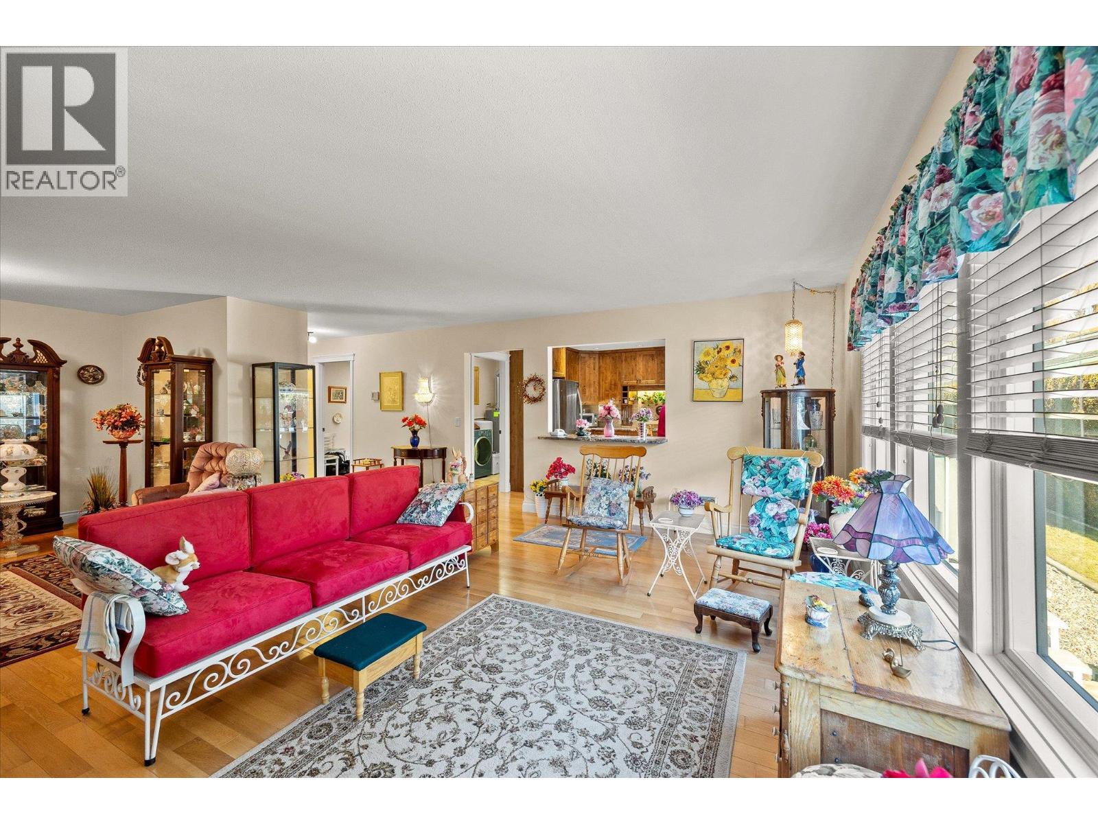 5 1209 Brookside Avenue, Kelowna