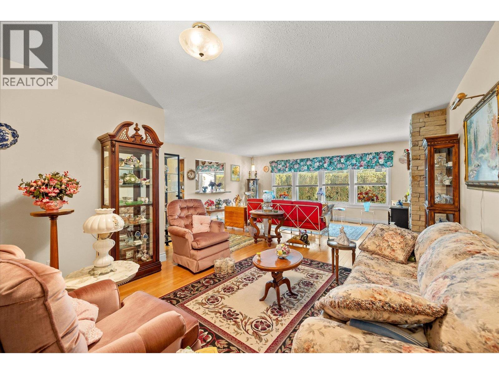 5 1209 Brookside Avenue, Kelowna