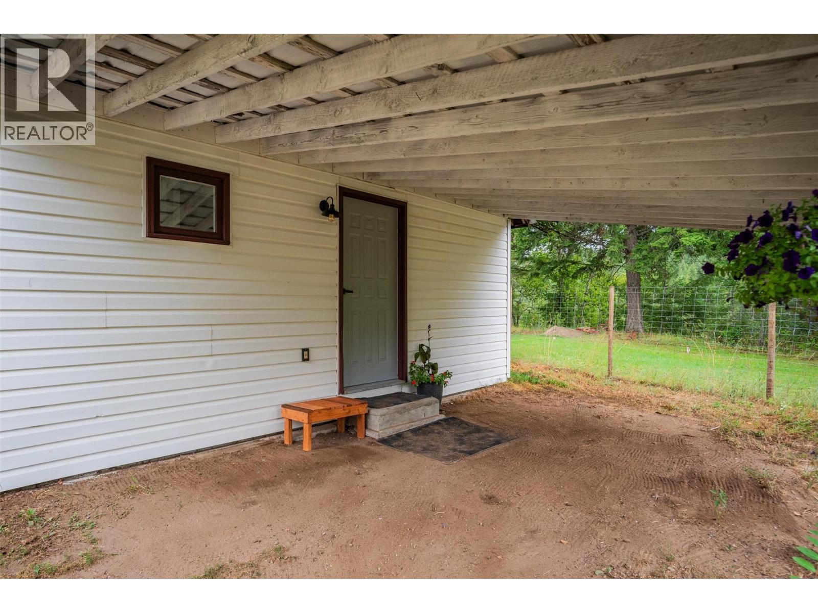 2697 OSACHOFF Road, South Slocan