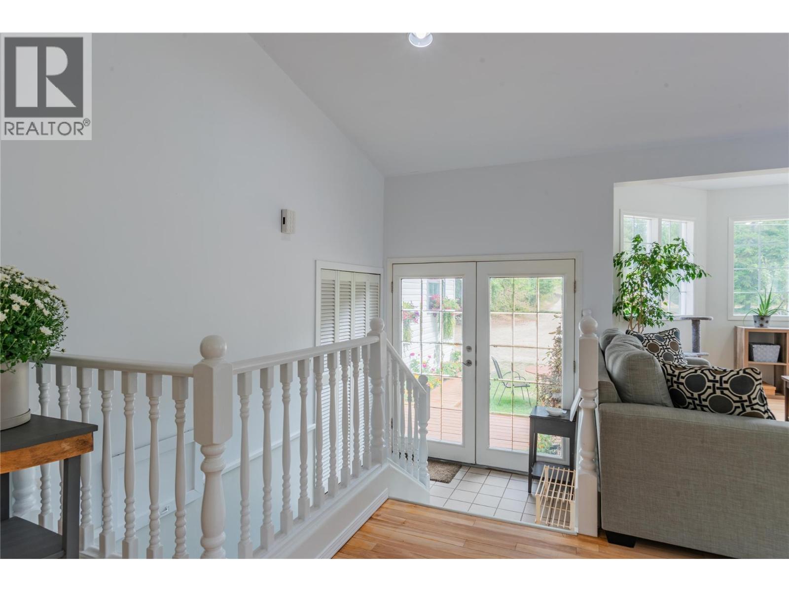2697 OSACHOFF Road, South Slocan
