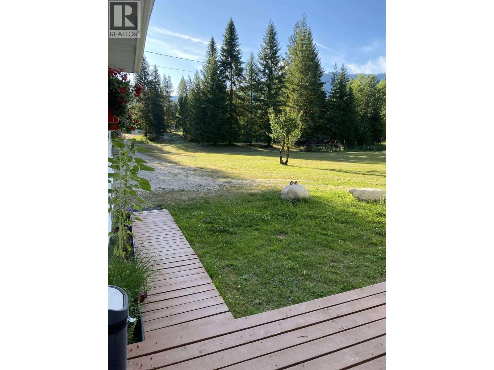 2697 OSACHOFF Road, South Slocan