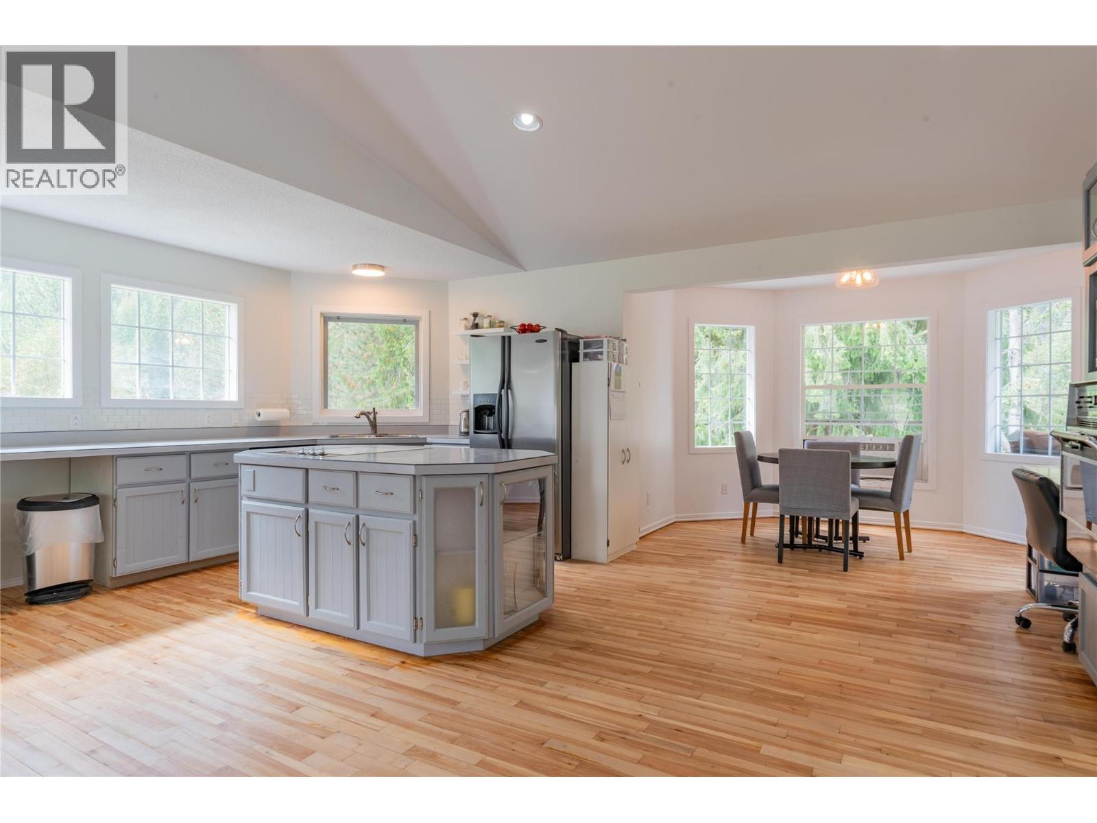 2697 OSACHOFF Road, South Slocan