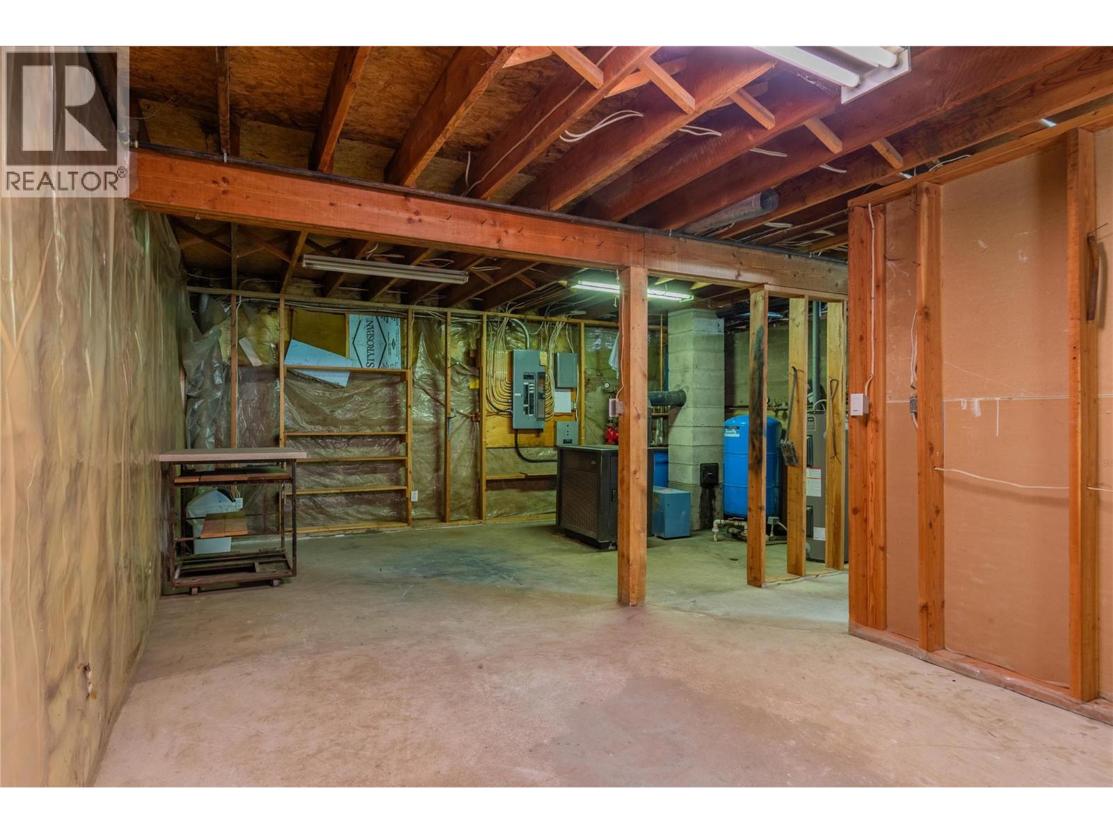 2697 OSACHOFF Road, South Slocan