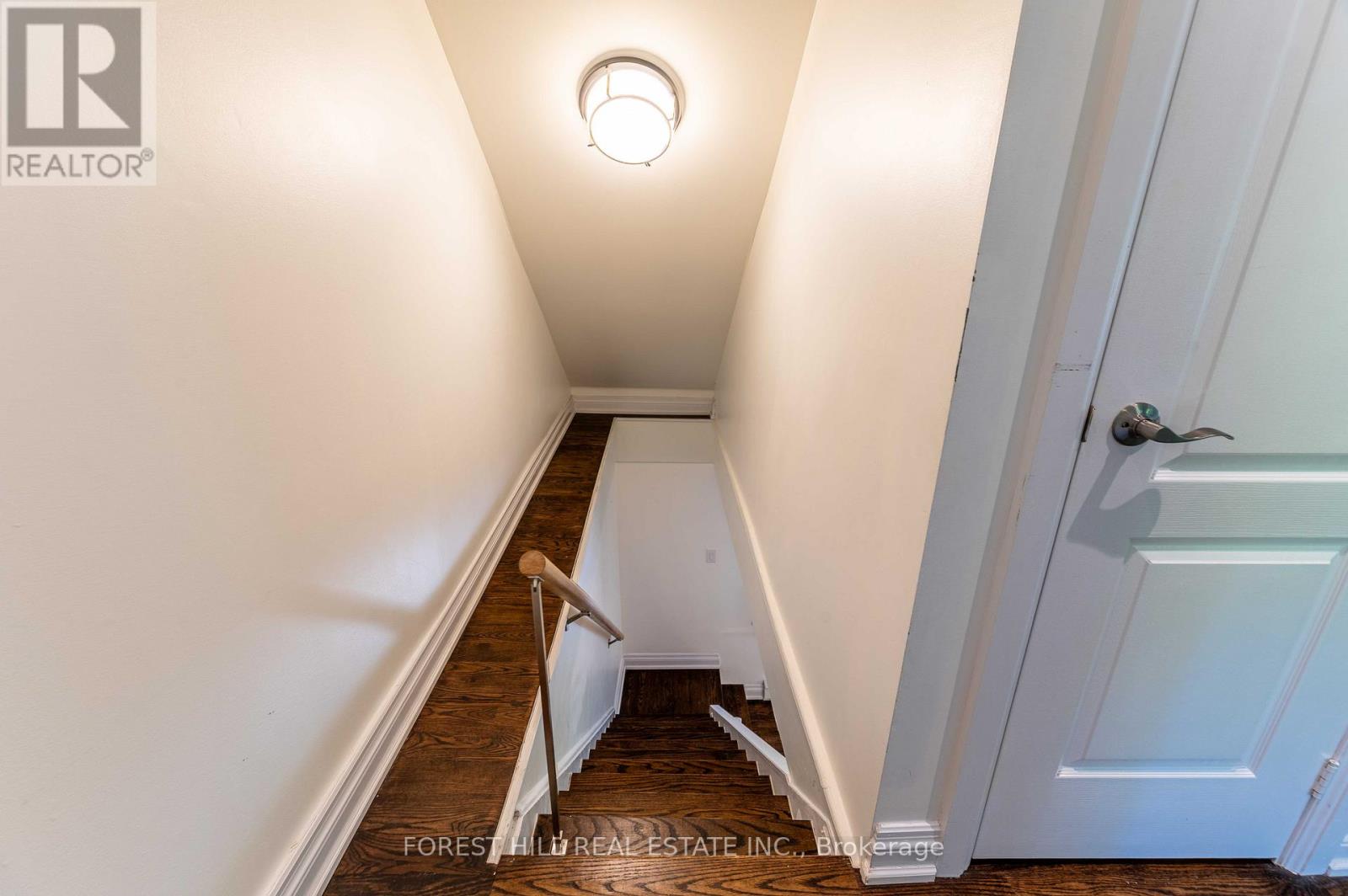 Photo 28 of 1207 Lorne Park Coachhous Road, Mississauga ON