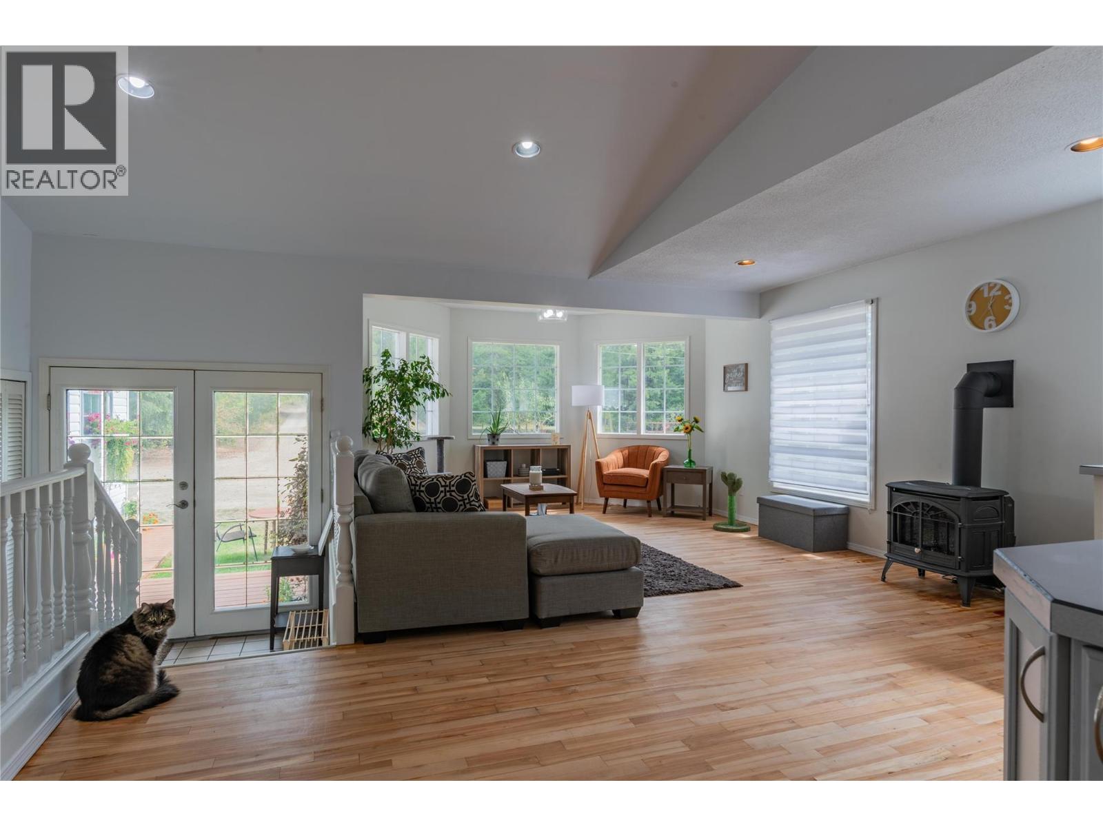 2697 OSACHOFF Road, South Slocan