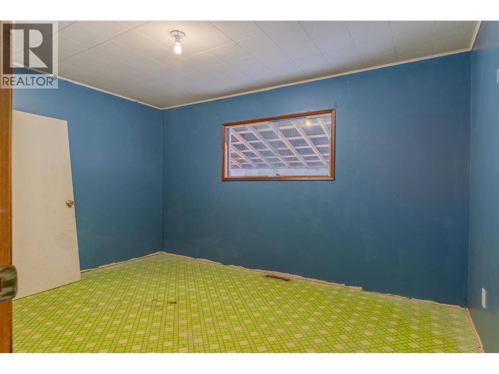 2697 OSACHOFF Road, South Slocan