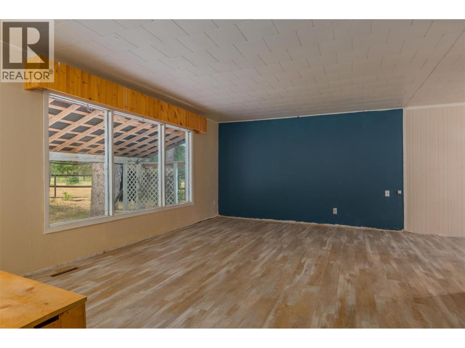 2697 OSACHOFF Road, South Slocan