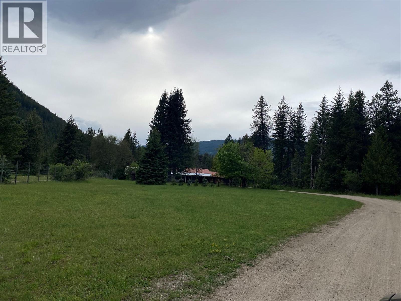2697 OSACHOFF Road, South Slocan