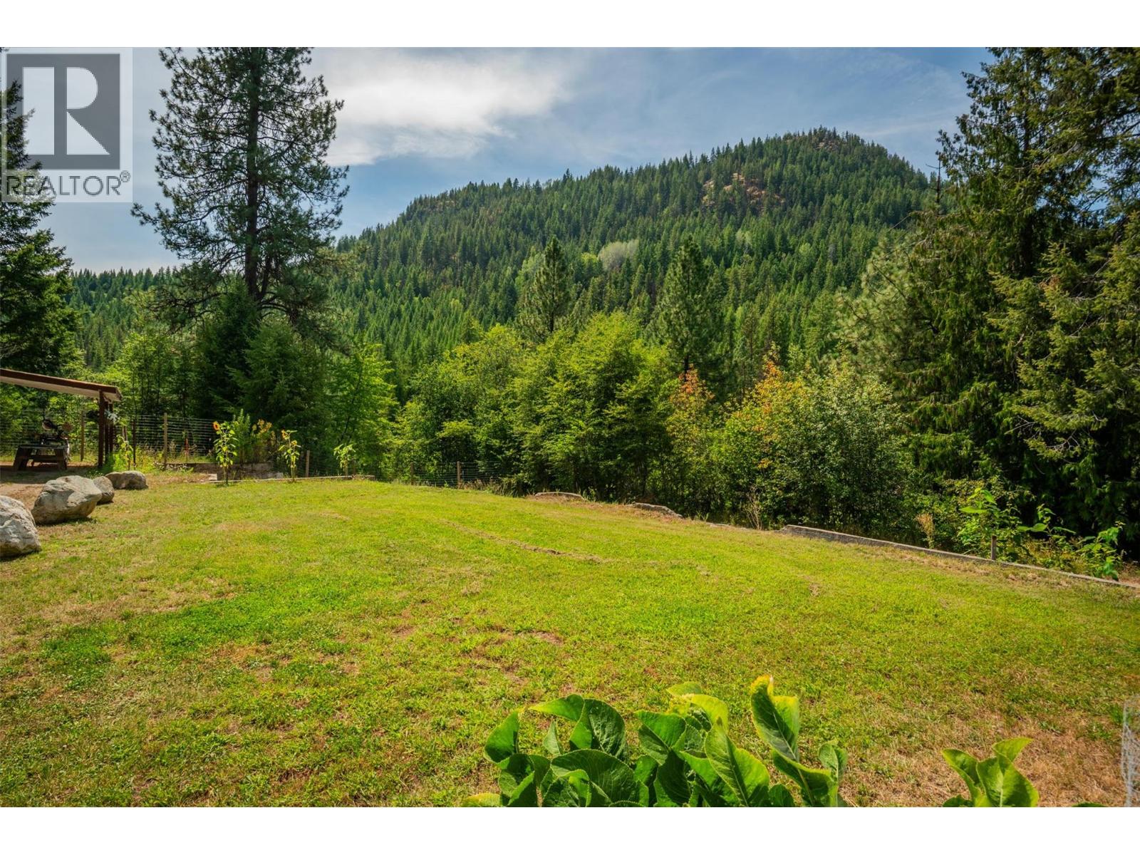 2697 OSACHOFF Road, South Slocan