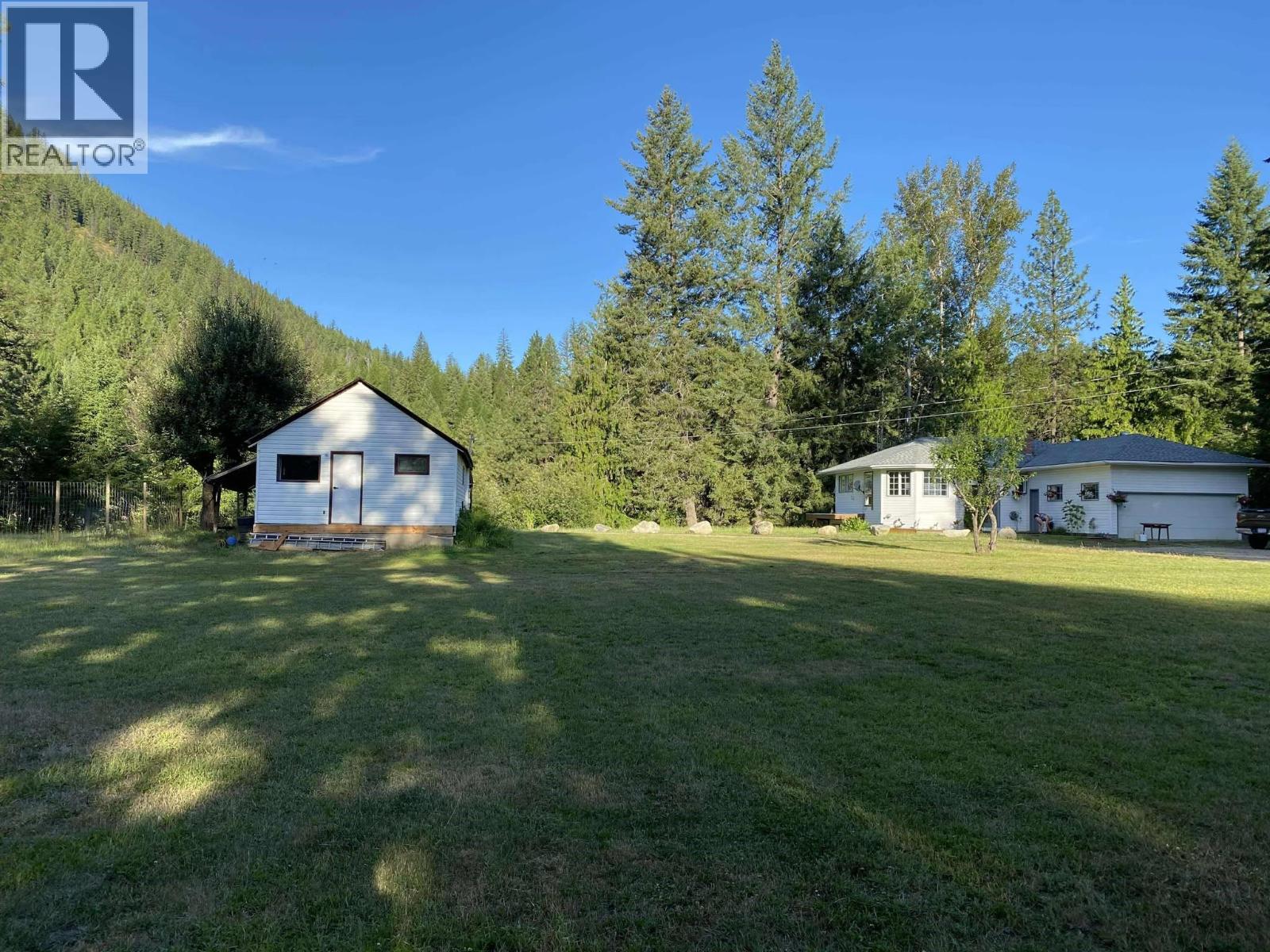 2697 OSACHOFF Road, South Slocan