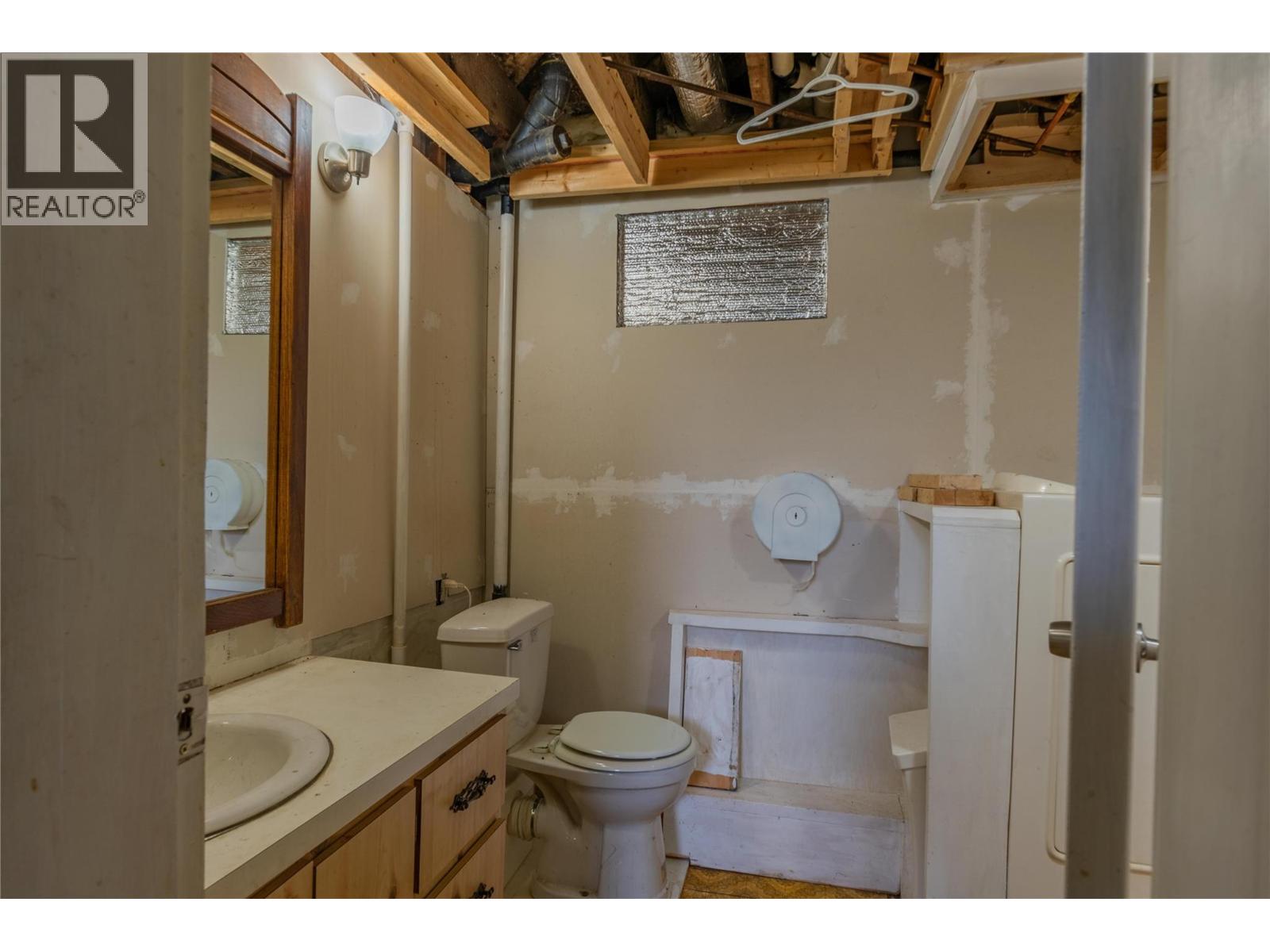 2697 OSACHOFF Road, South Slocan