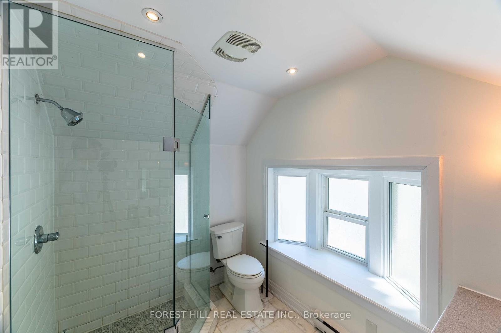 Photo 27 of 1207 Lorne Park Coachhous Road, Mississauga ON
