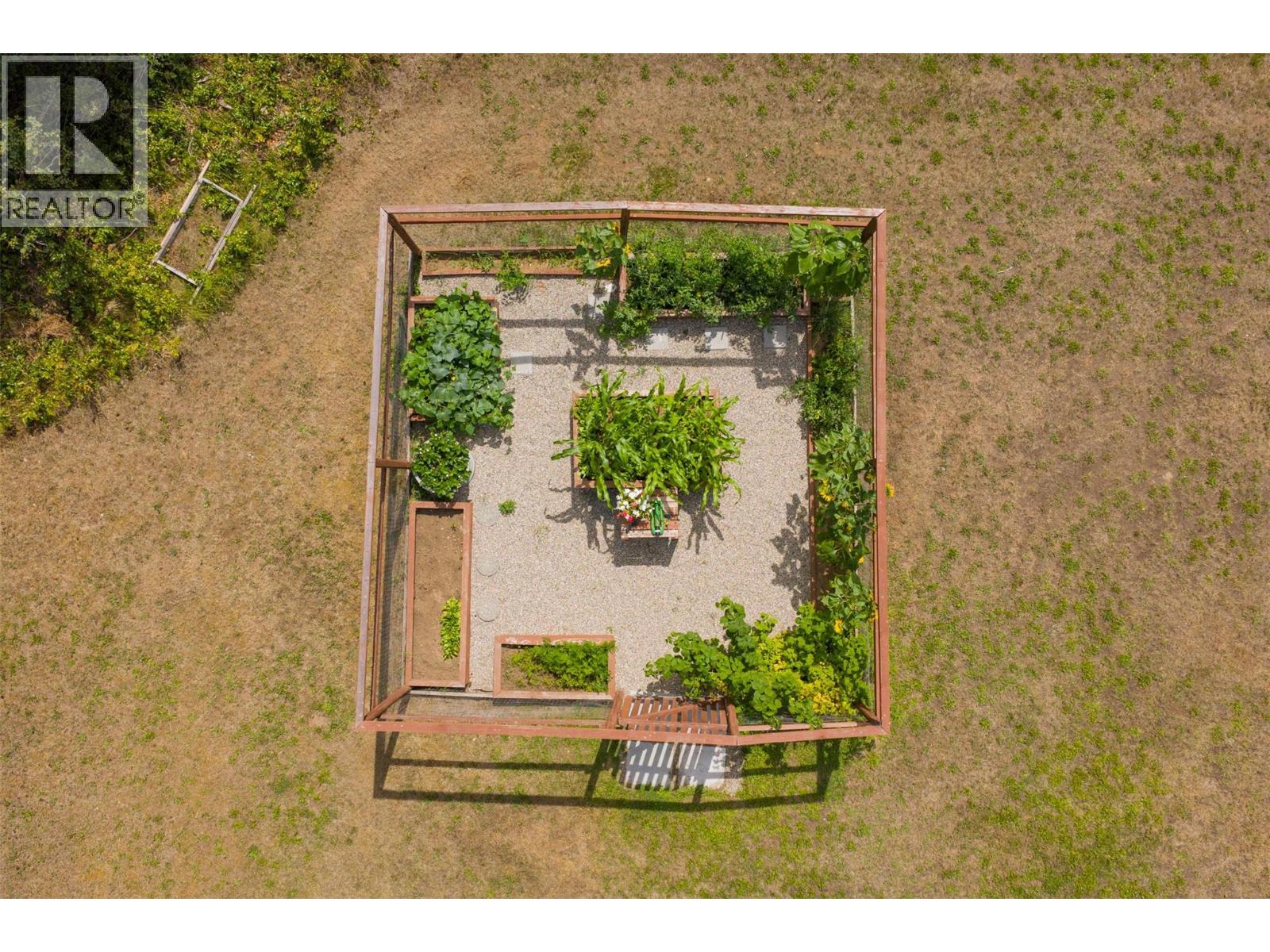 2697 OSACHOFF Road, South Slocan