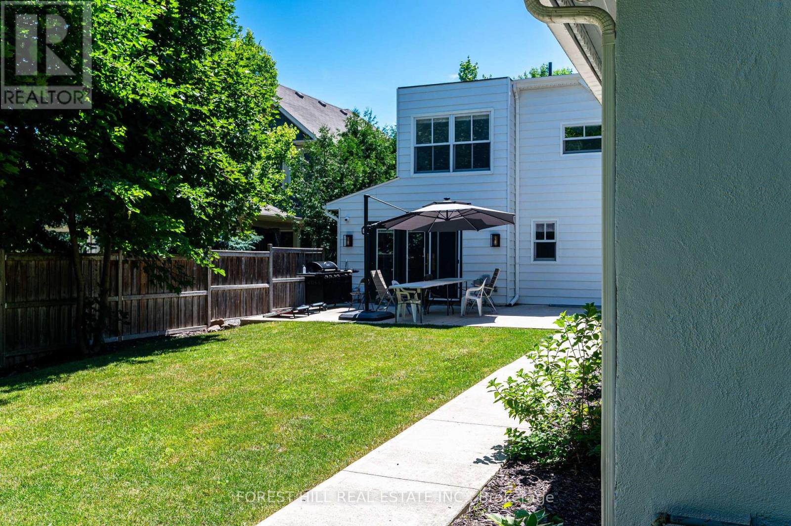 Photo 7 of 1207 Lorne Park Coachhous Road, Mississauga ON