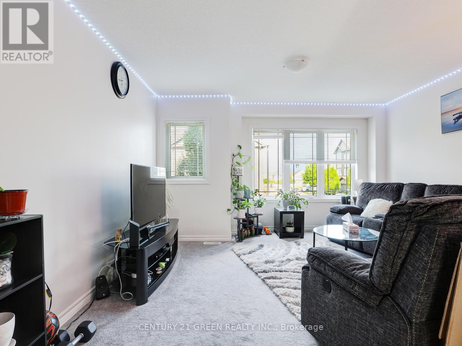 Photo 22 of 11 12 Poplar Drive, Cambridge ON