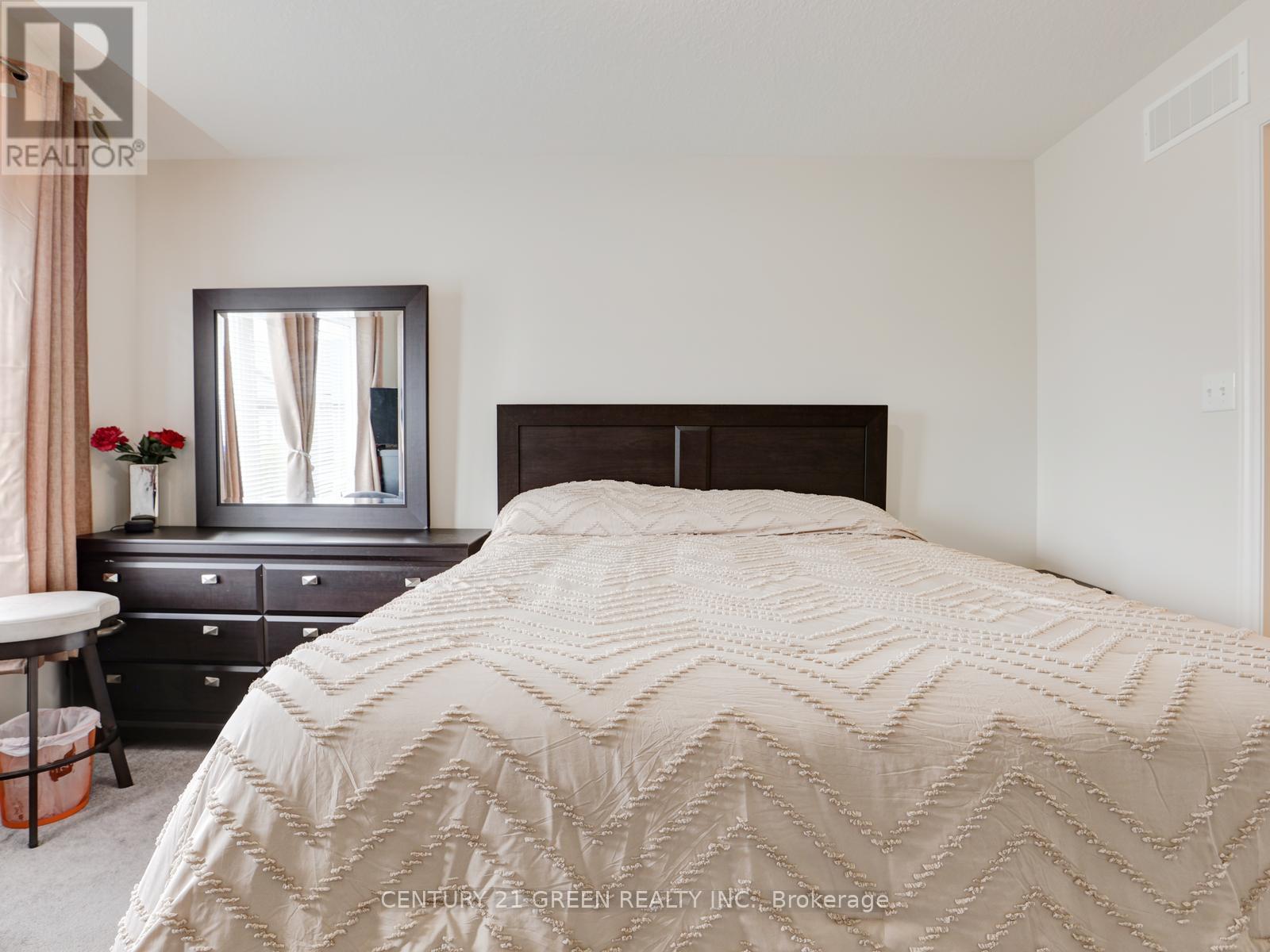 Photo 39 of 11 12 Poplar Drive, Cambridge ON