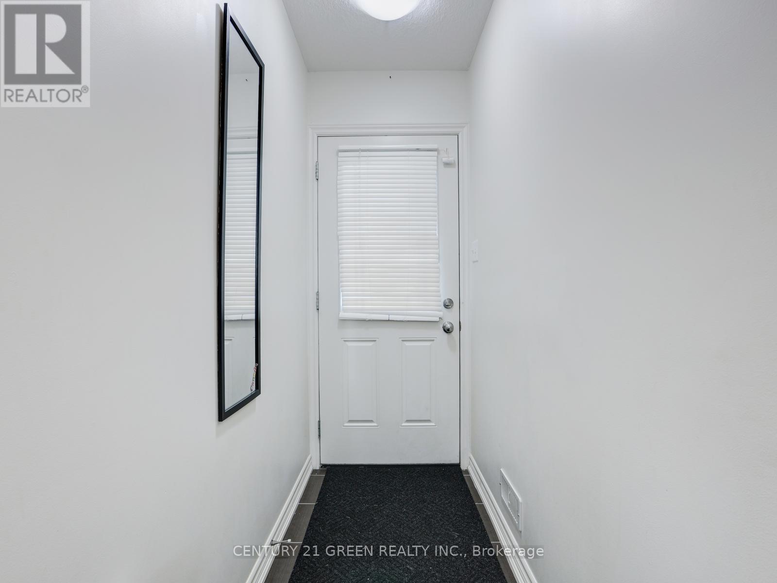 Photo 9 of 11 12 Poplar Drive, Cambridge ON