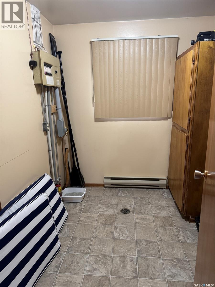 Photo 17 of 808 Potter Crescent, Good Spirit Lake SK