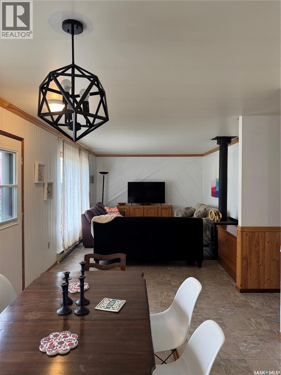 Photo 6 of 808 Potter Crescent, Good Spirit Lake SK